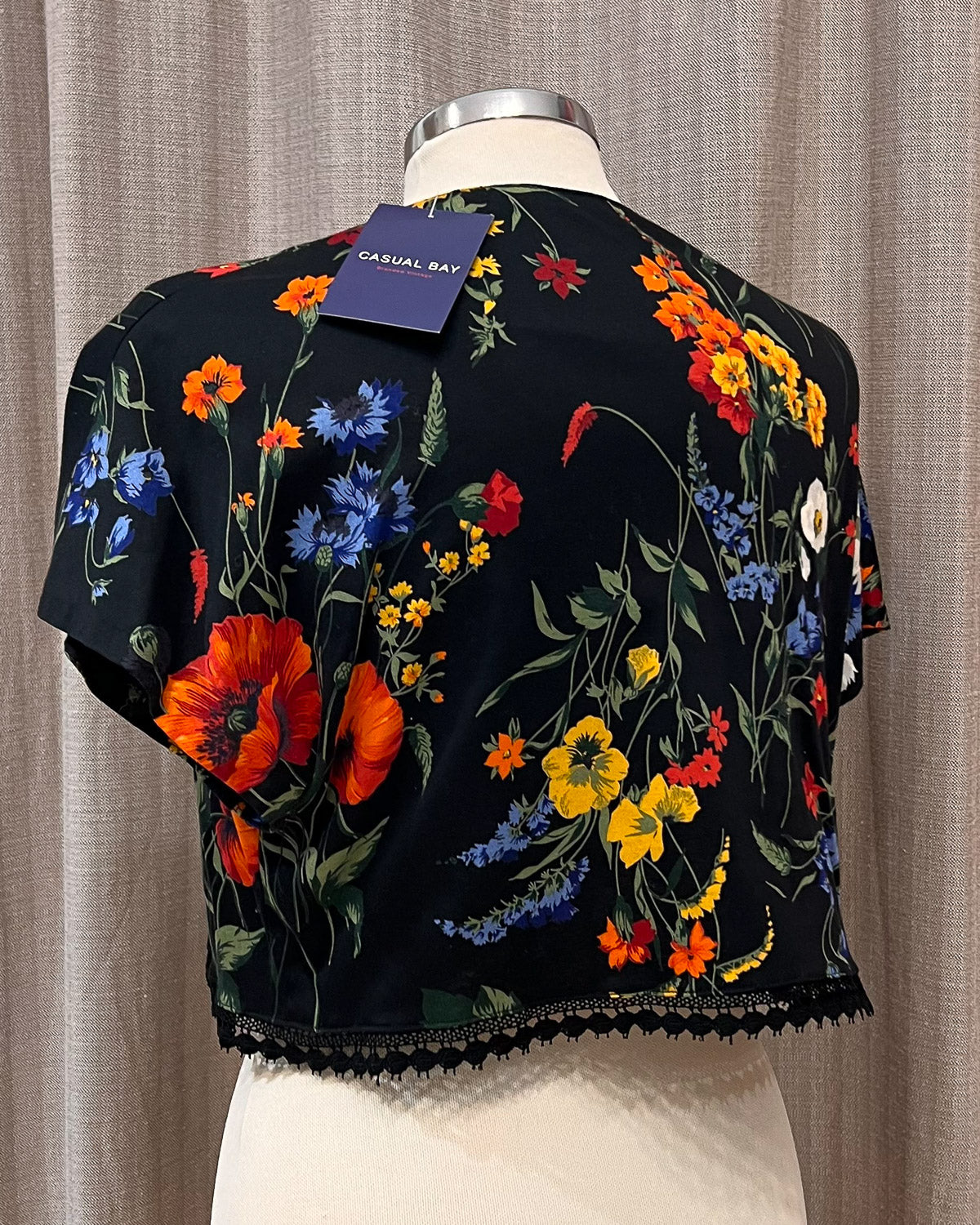 Top A Fiori Con Bottone Taglia L