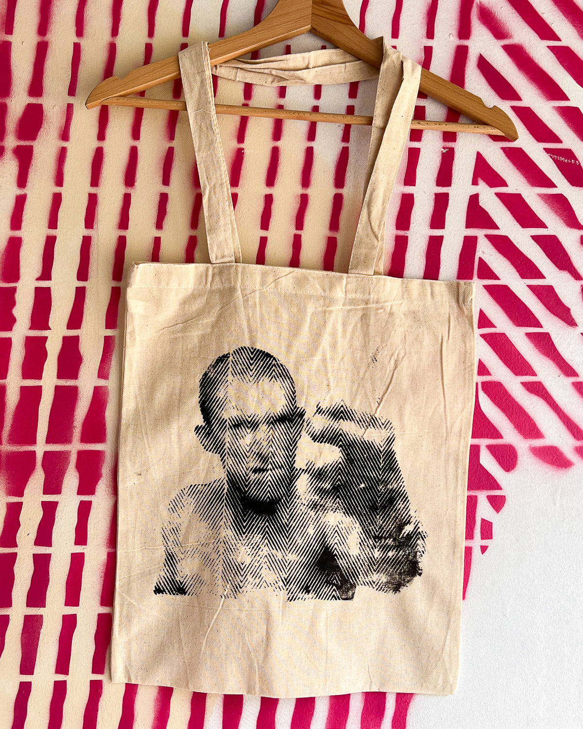 AIP Shopper Vincent Cassel