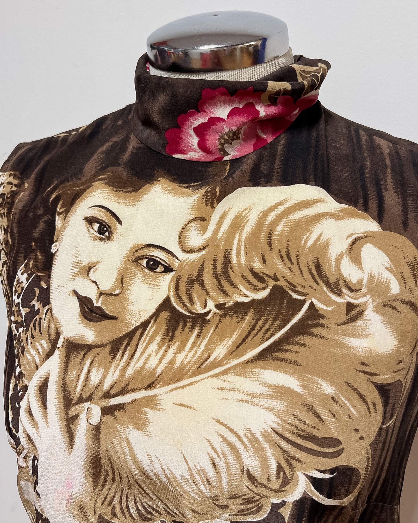 Gerard Darel Top Grafico con Cravattino S