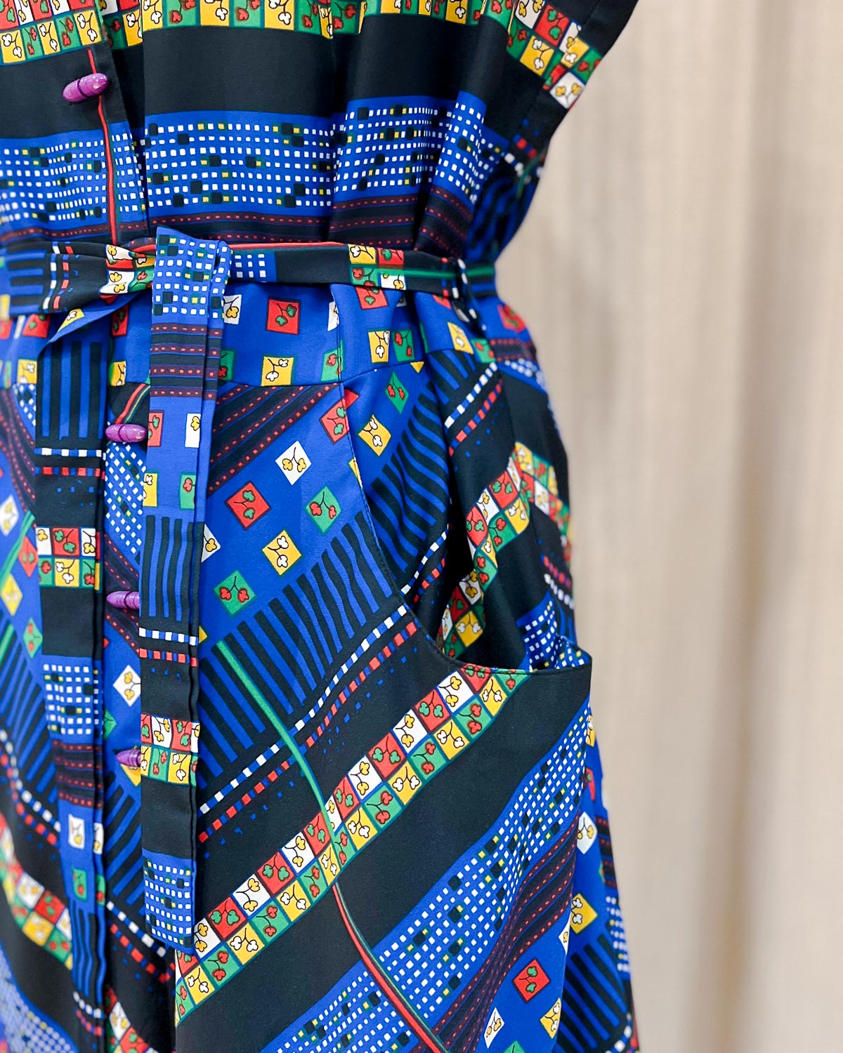 Vestito Smanicato Fantasia Geometrica - L