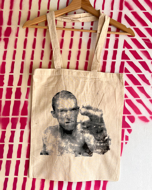 AIP Shopper Vincent Cassel