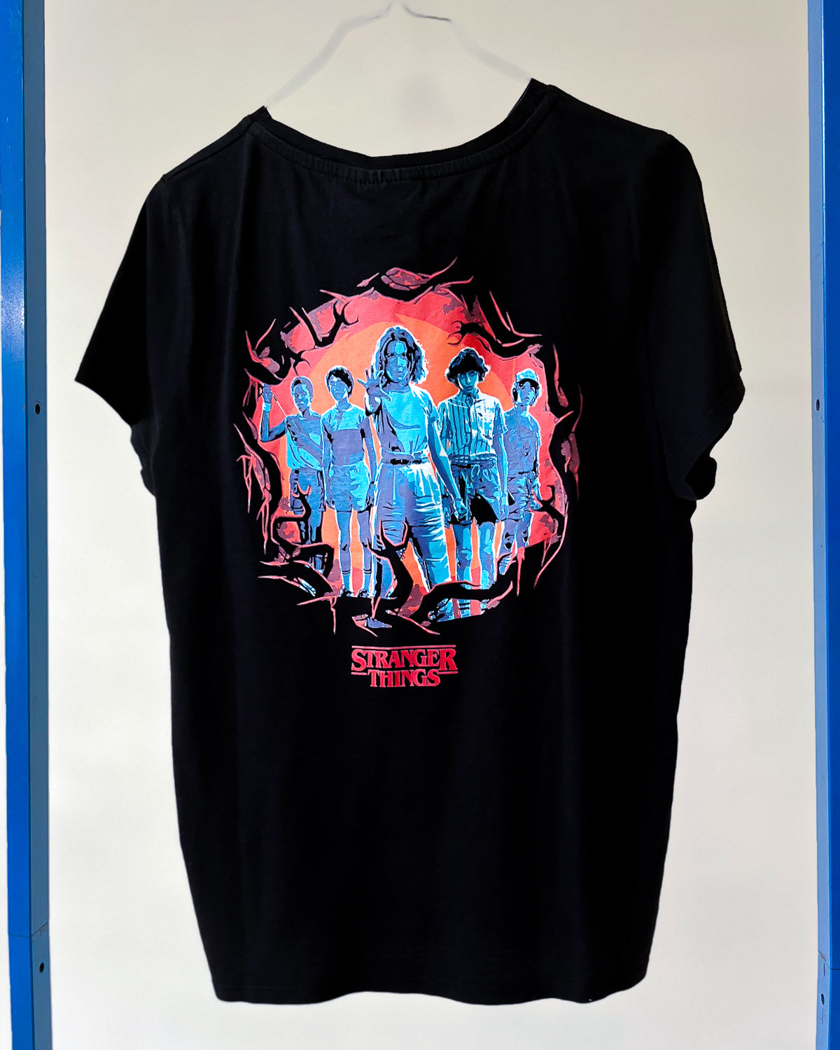 Tshirt Stranger Things Logo Ricamato - M