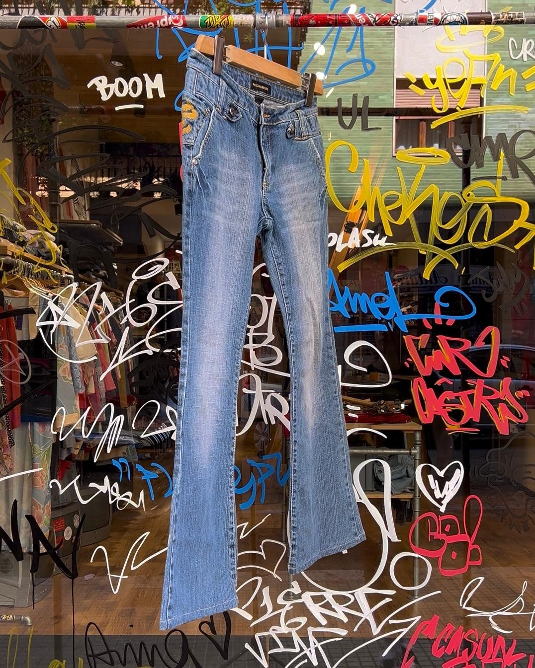 Jeans A Zampa Con Dettagli  S