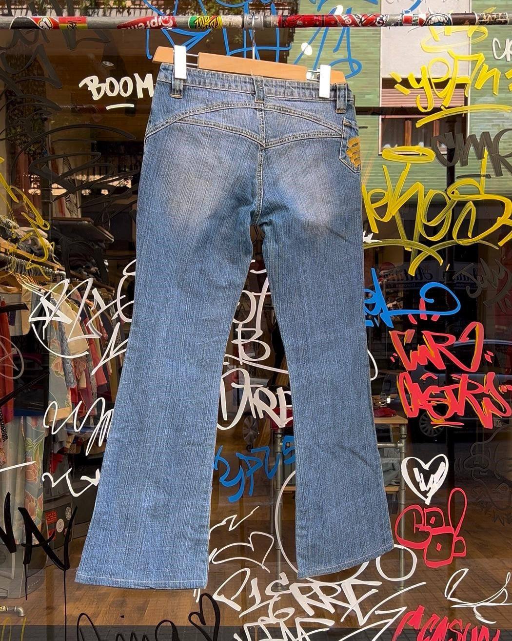Jeans A Zampa Con Dettagli  S
