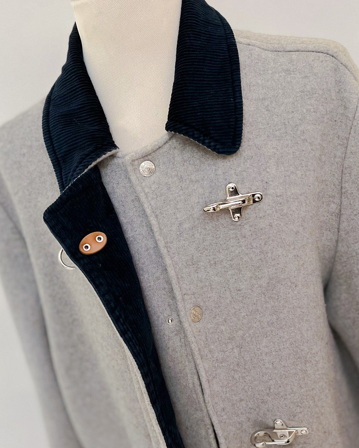 Montgomery Vintage Made In Italy - L