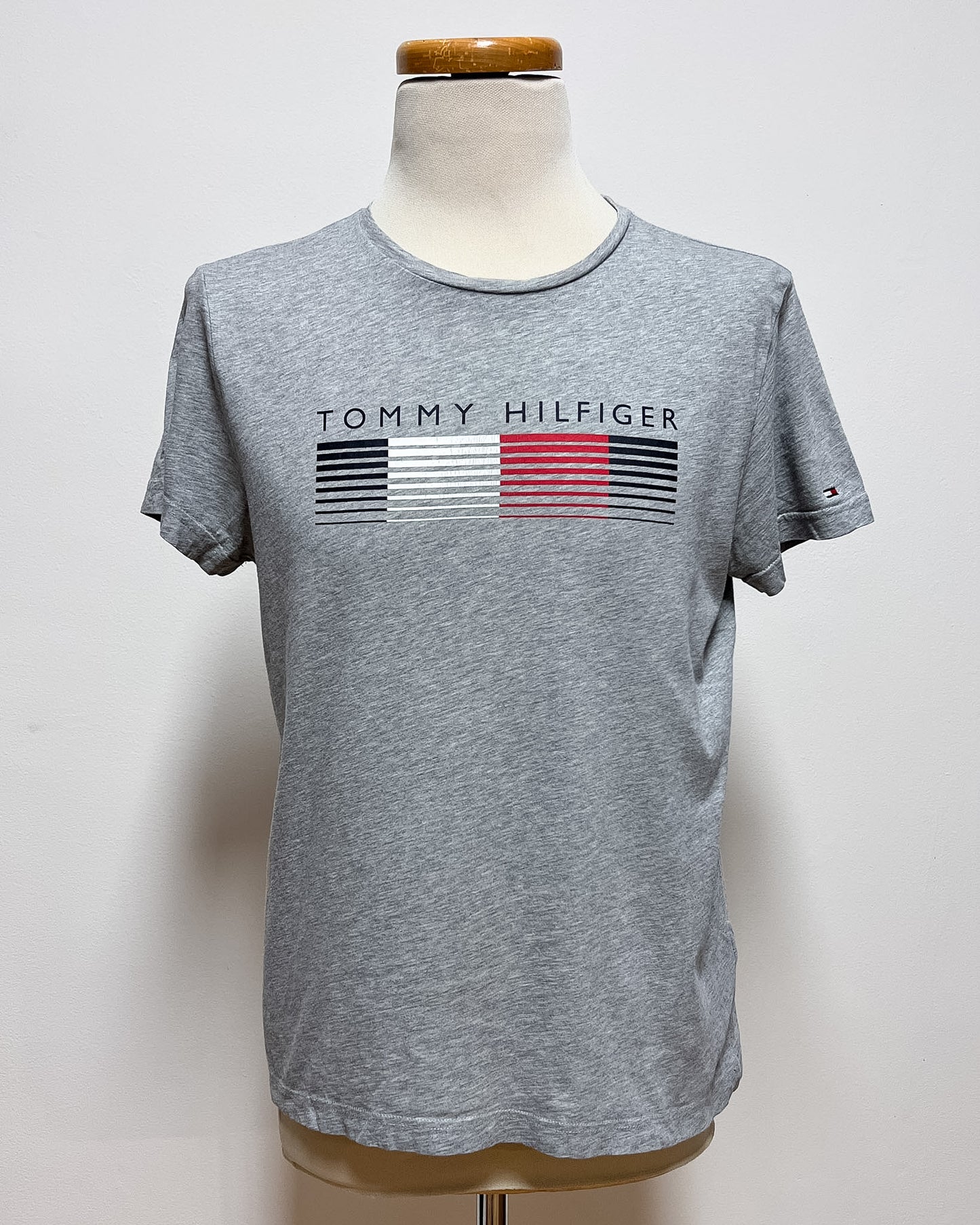 Tommy Hilfiger  Vintage Tee  M