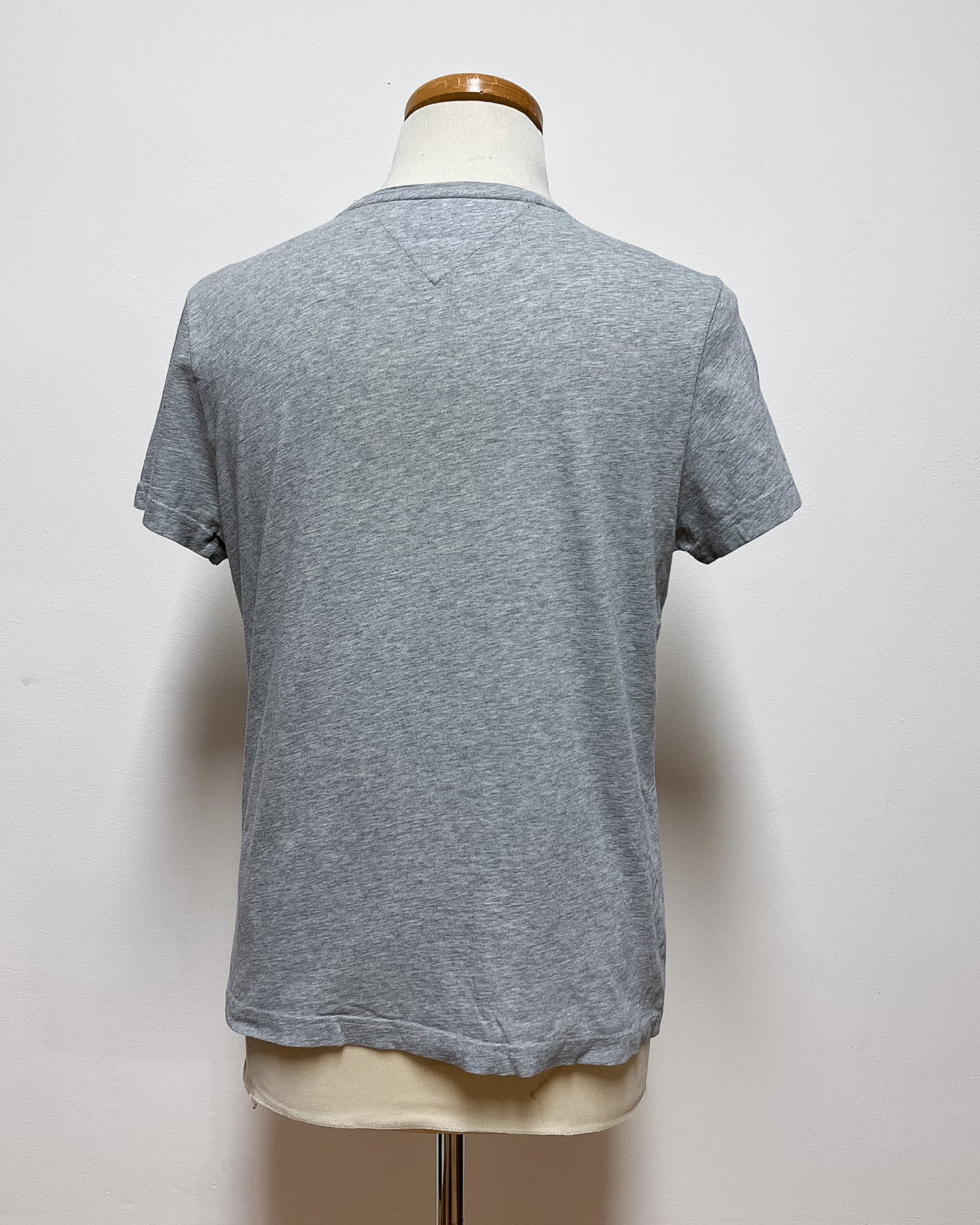Tommy Hilfiger  Vintage Tee  M