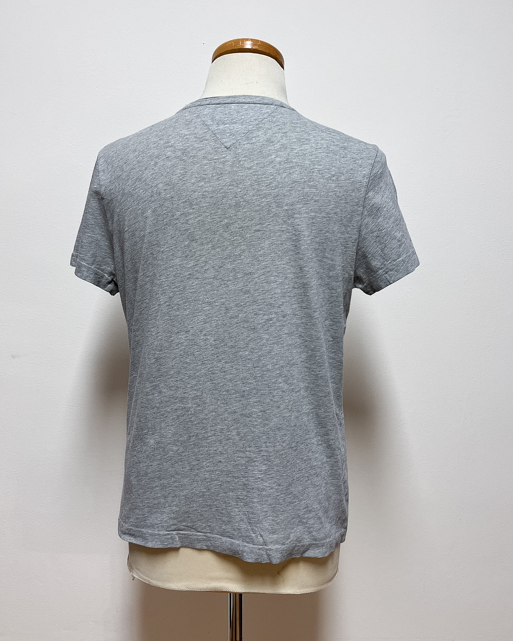 Tommy Hilfiger  Vintage Tee  M