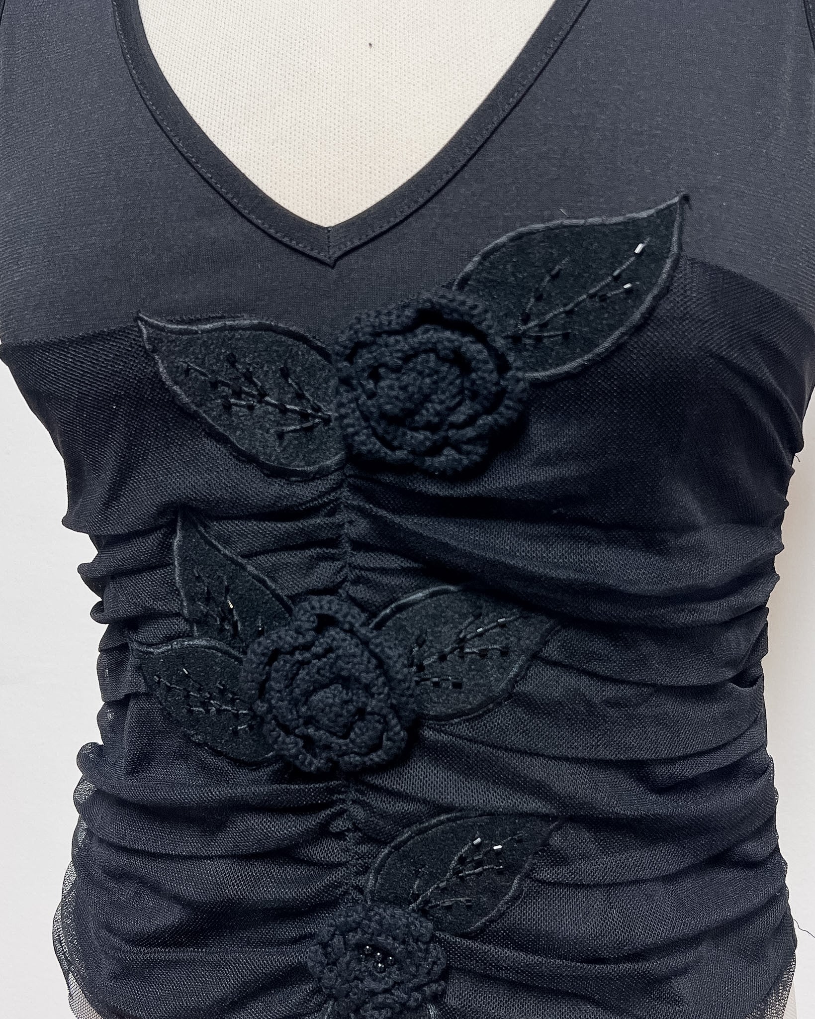 Top con Applicazioni e Rose  L