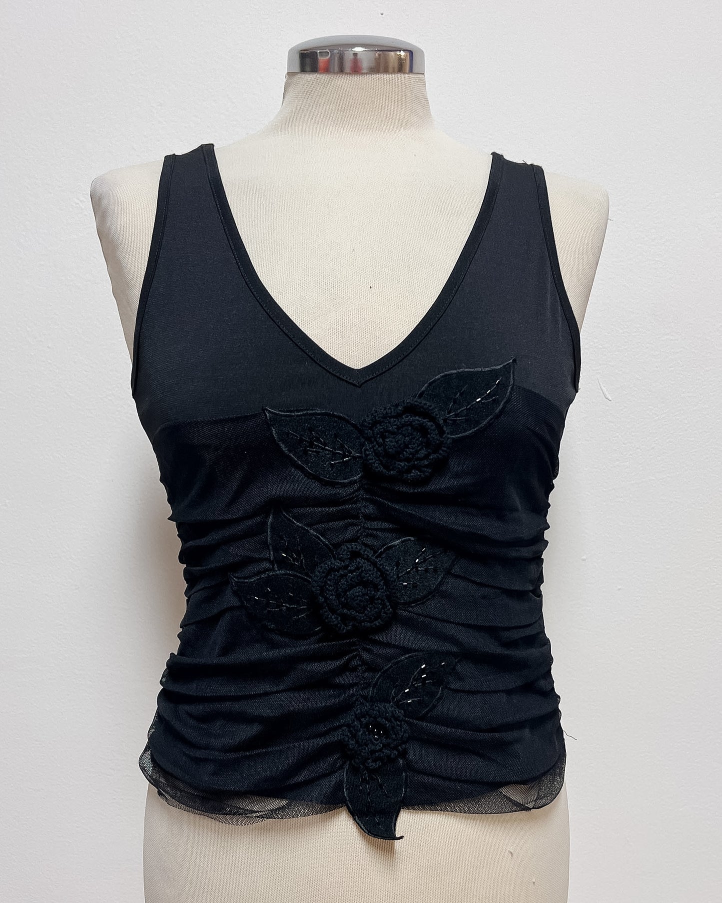 Top con Applicazioni e Rose  L