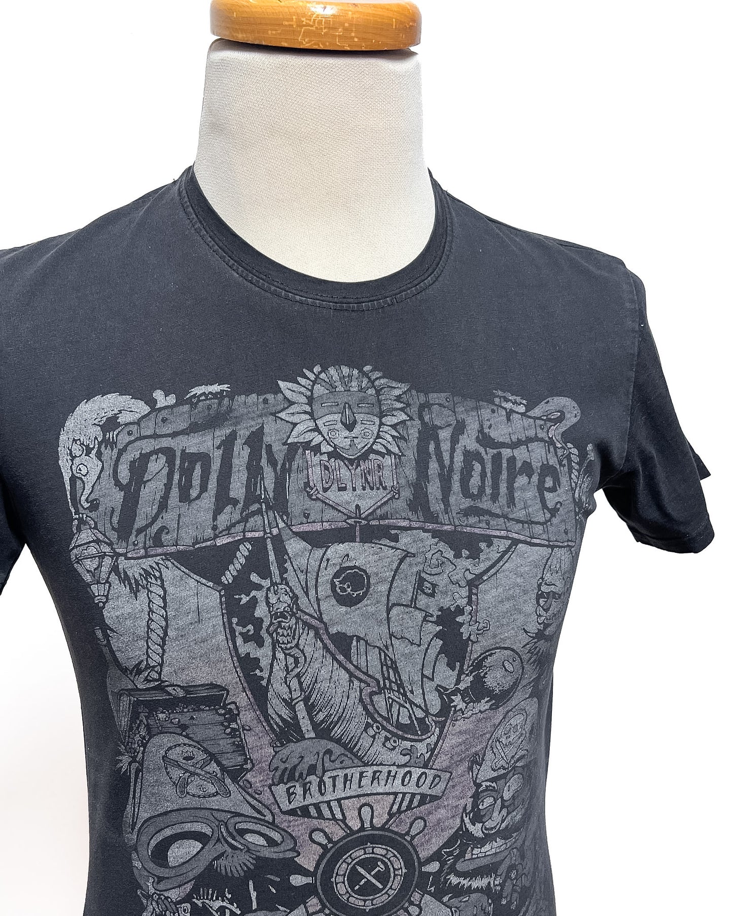 Dolly Noire  Tshirt Grafica  S