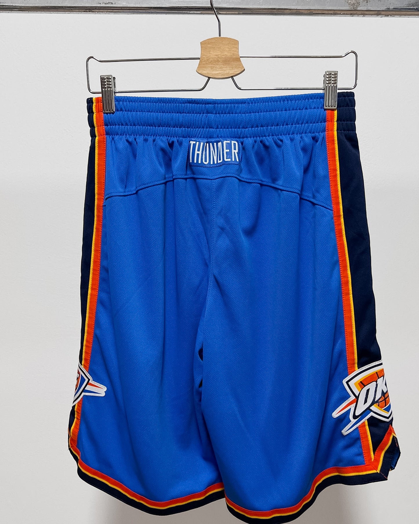 Adidas  NBA Thunder Shorts  M