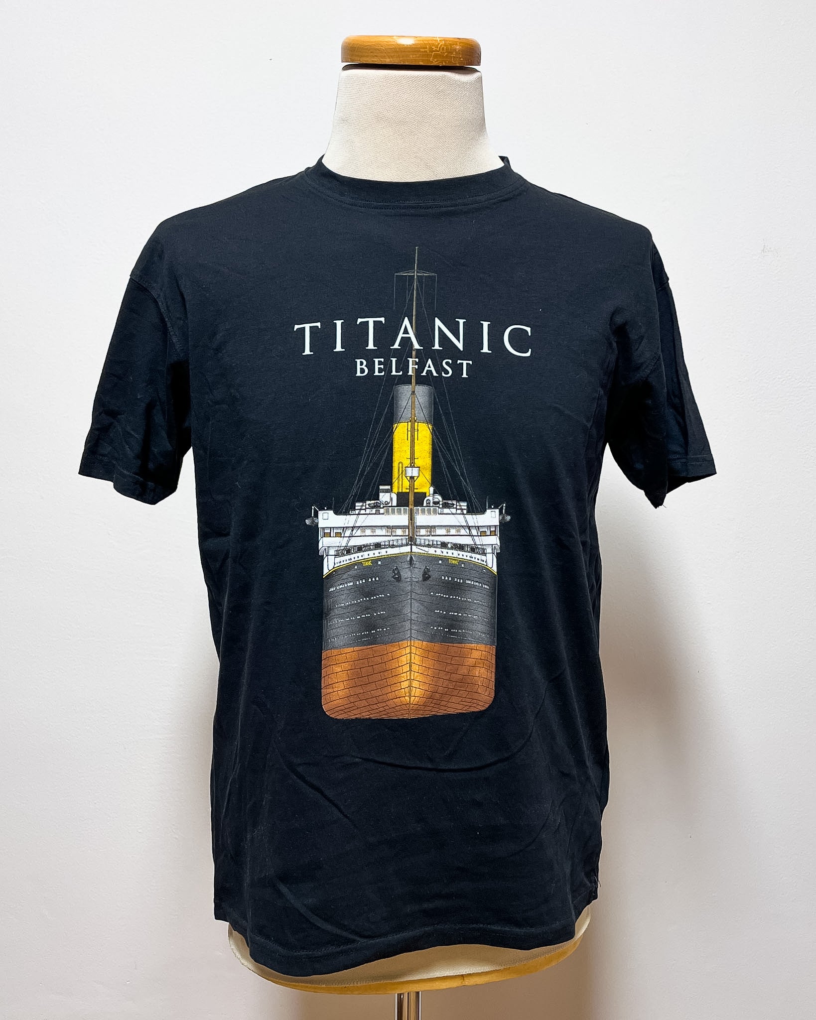Titanic Belfast Graphic Tee  S