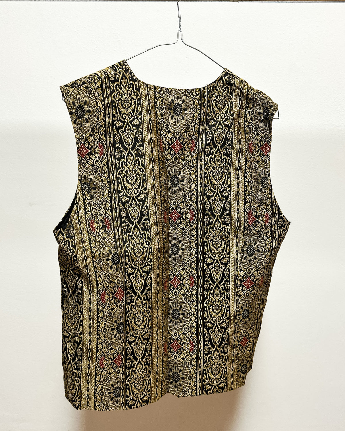 Gilet Decorazioni Dorate  M