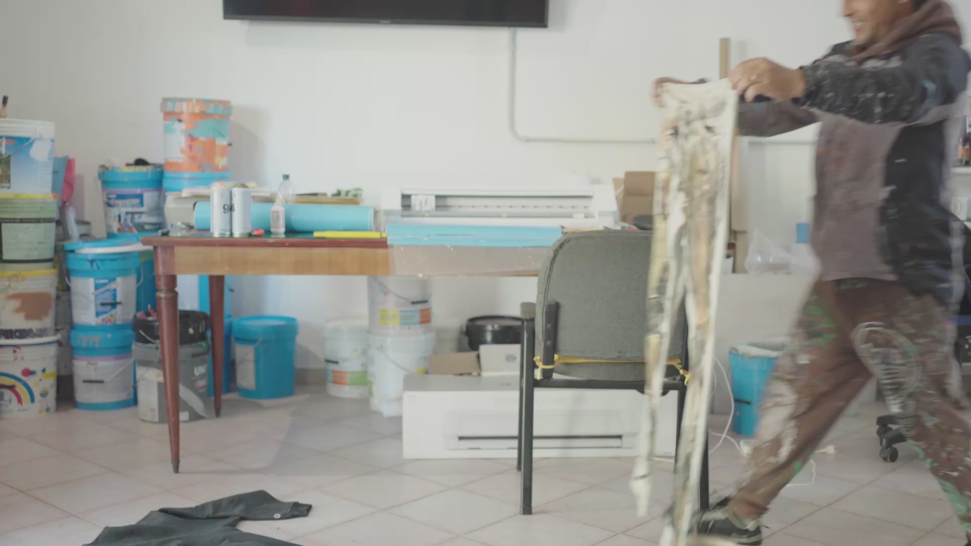 Carica il video: 